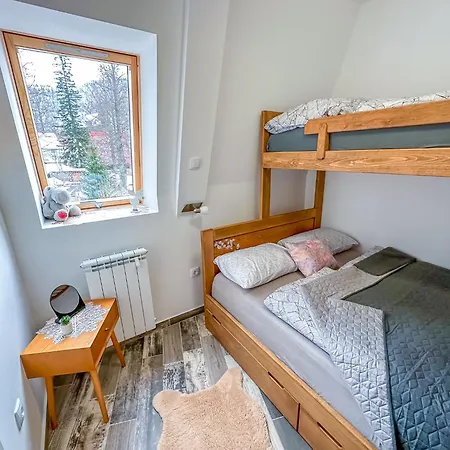 Praska Zima Apartment *